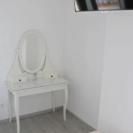 Adriona Apartment