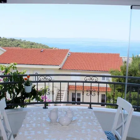 Adriona Apartment *