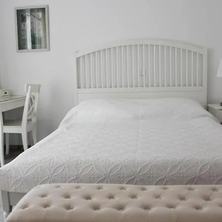 Adriona Apartment